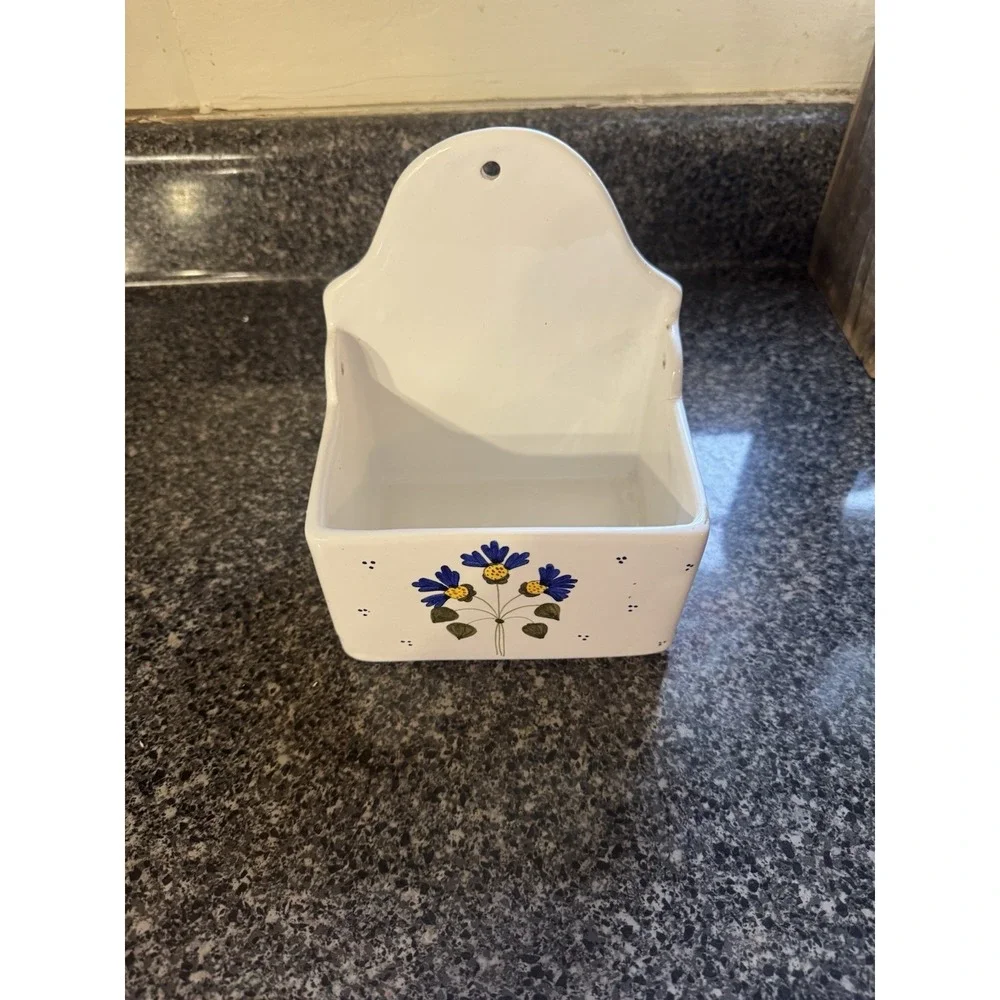 Vintage Williams Sonoma Ceramic/Porcelain Hanging Salt Box/ Wall Pocket NO LID